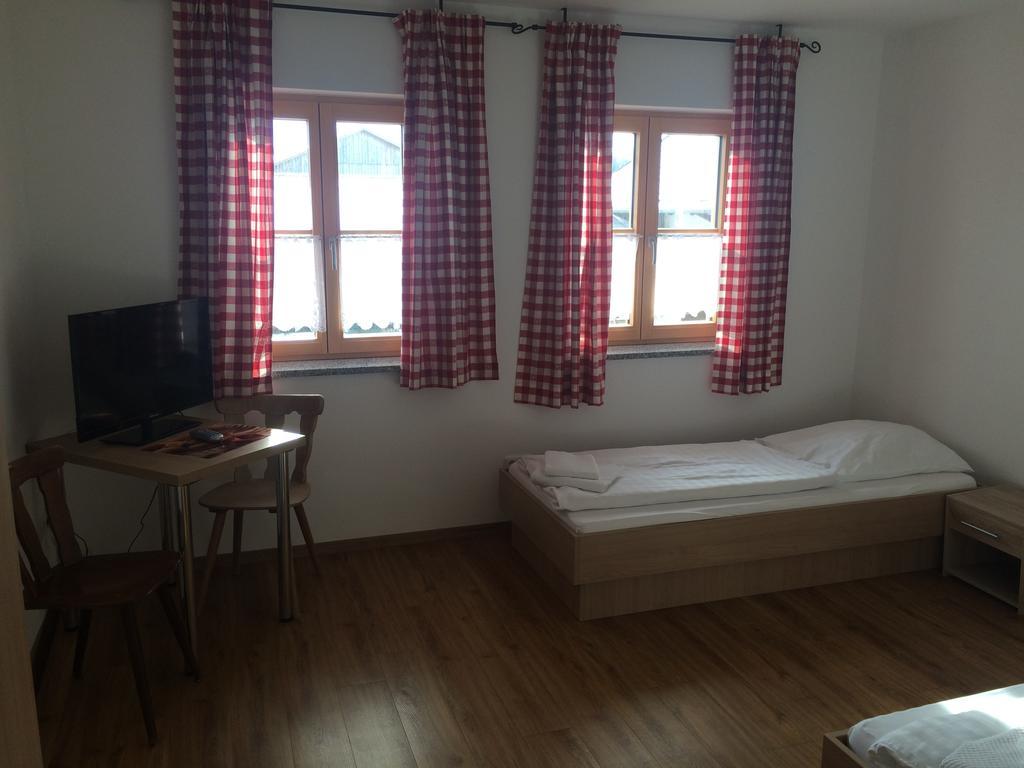 Stangl-Hof Hotel Forstinning ภายนอก รูปภาพ